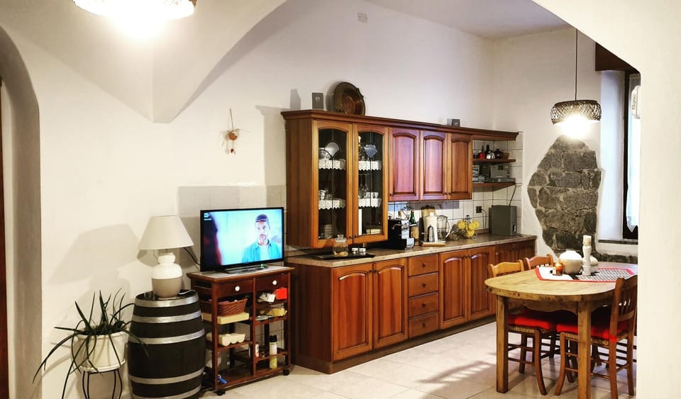 TV and multimedia, Dining area