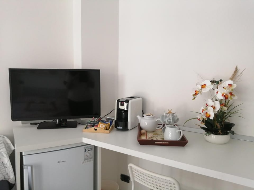 Communal lounge/ TV room, TV and multimedia, Coffee/tea facilities