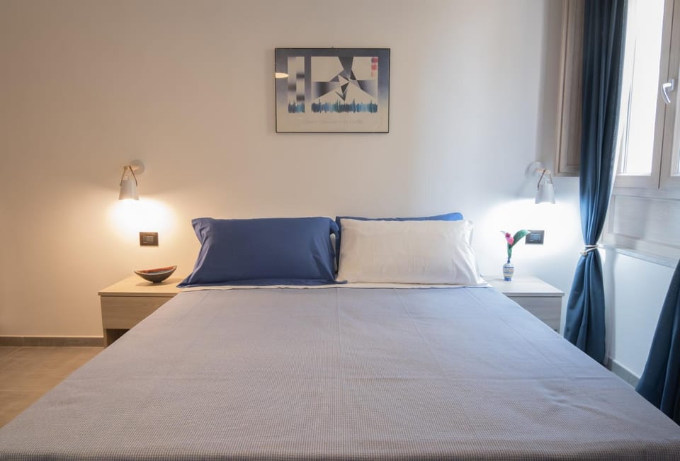 Bed, Decorative detail, Bedroom