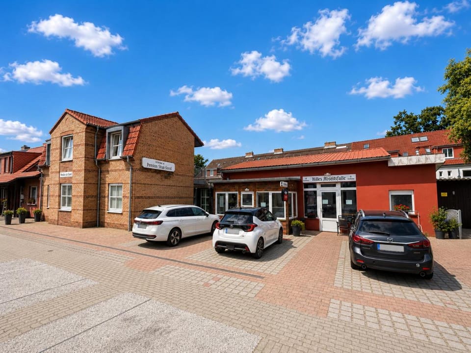 Property building, Street view, Location, Parking