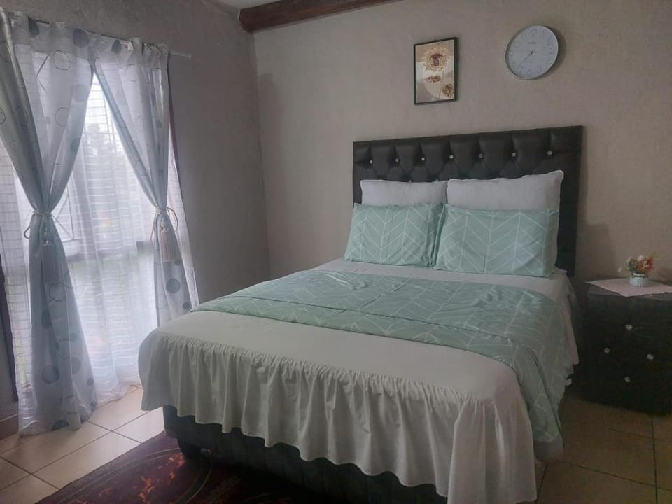 Daven Guest House Bed and Breakfast in KwaZulu-Natal