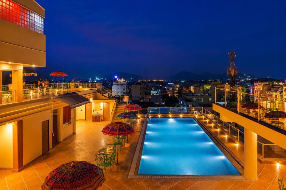 Property building, Restaurant/places to eat, Swimming pool
