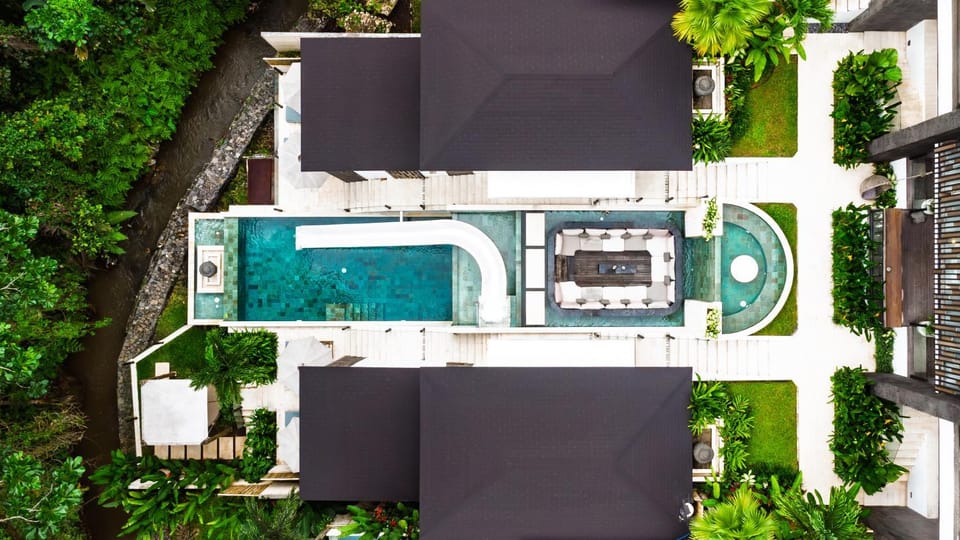 Property building, Swimming pool