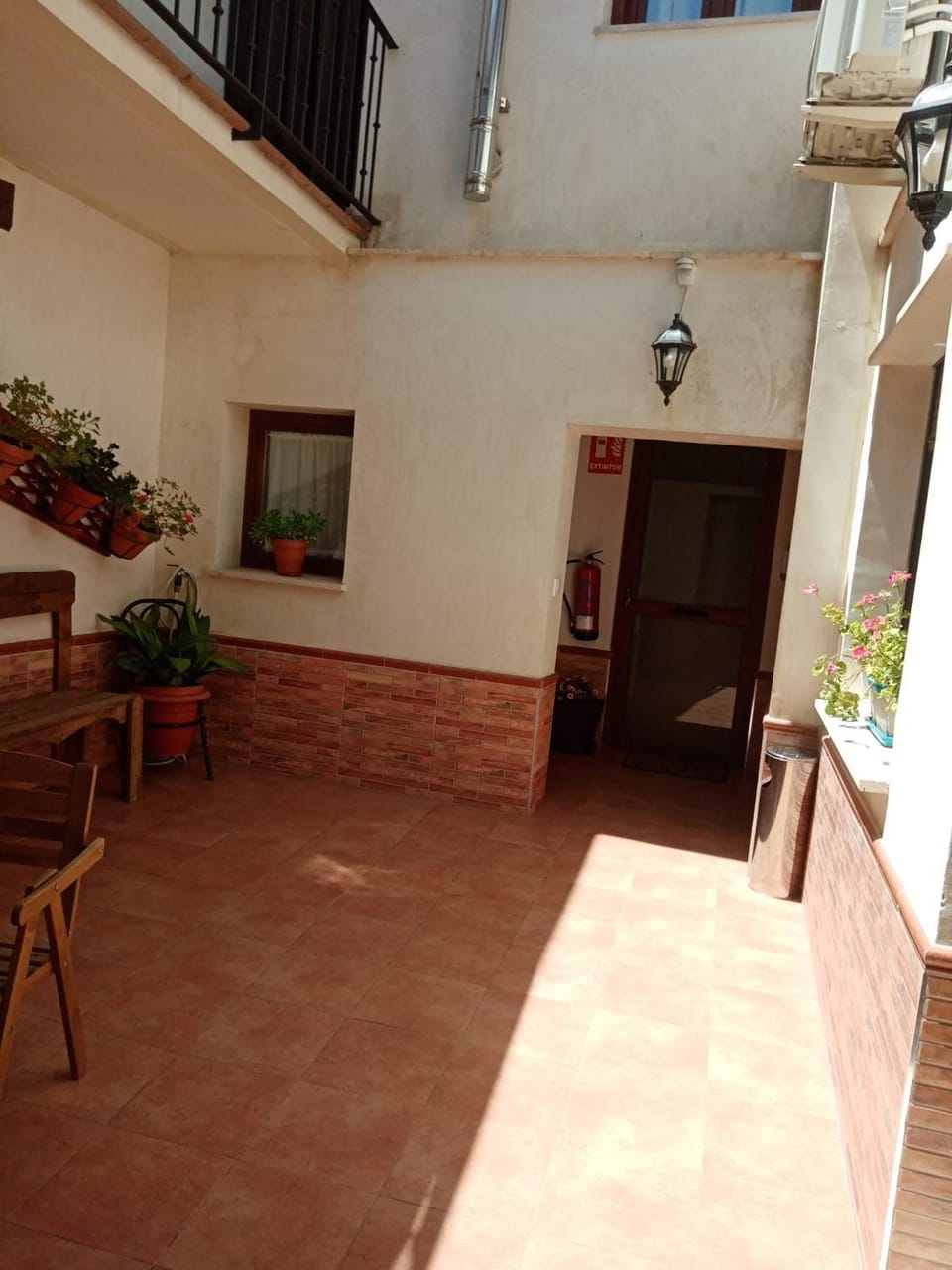 Property building, Patio, Balcony/Terrace