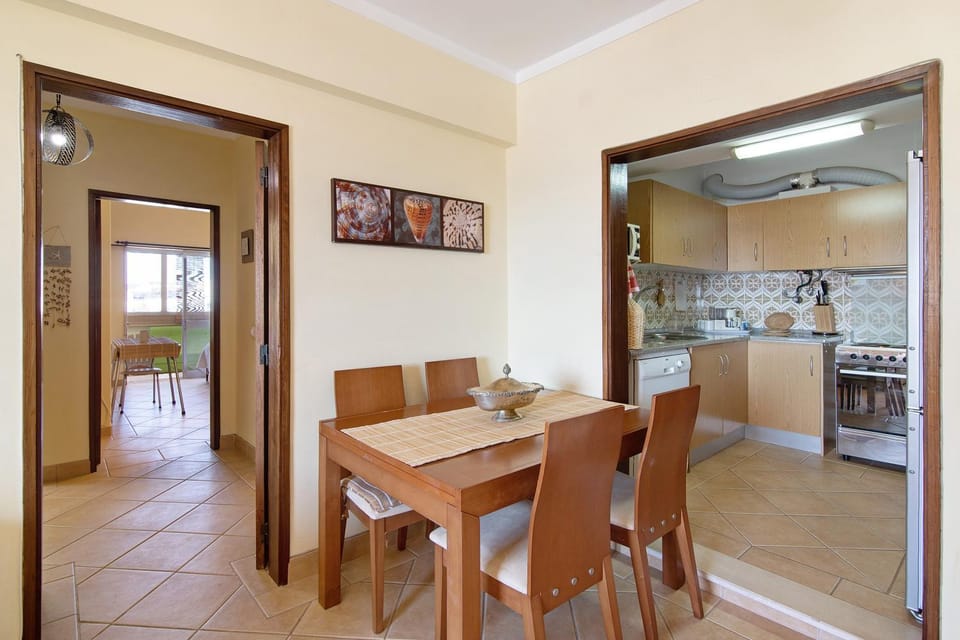 Property building, Kitchen or kitchenette, Living room