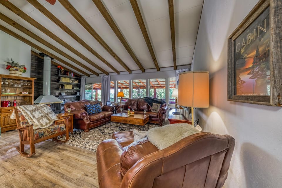 Living room, Seating area, furniture