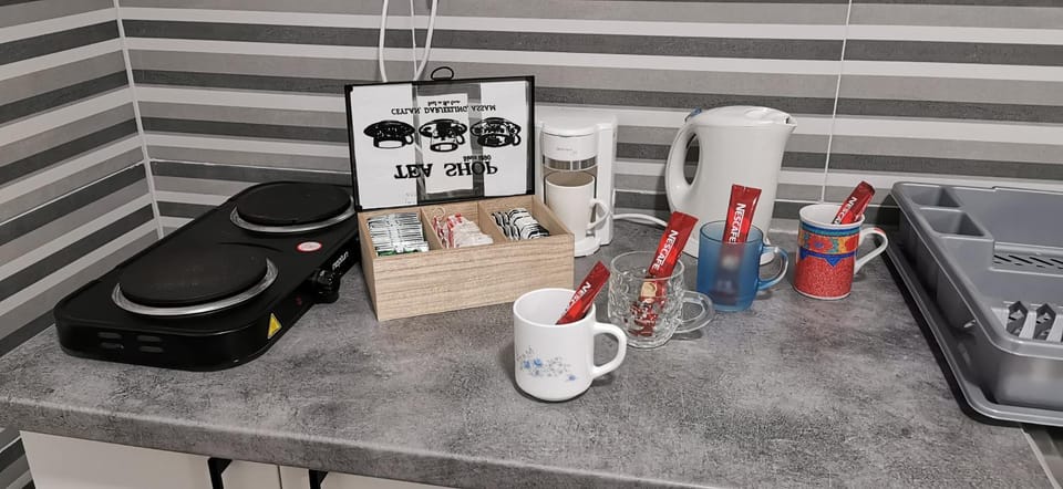 Coffee/tea facilities, Kitchen or kitchenette