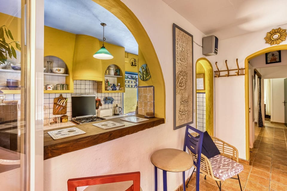 Property building, Living room