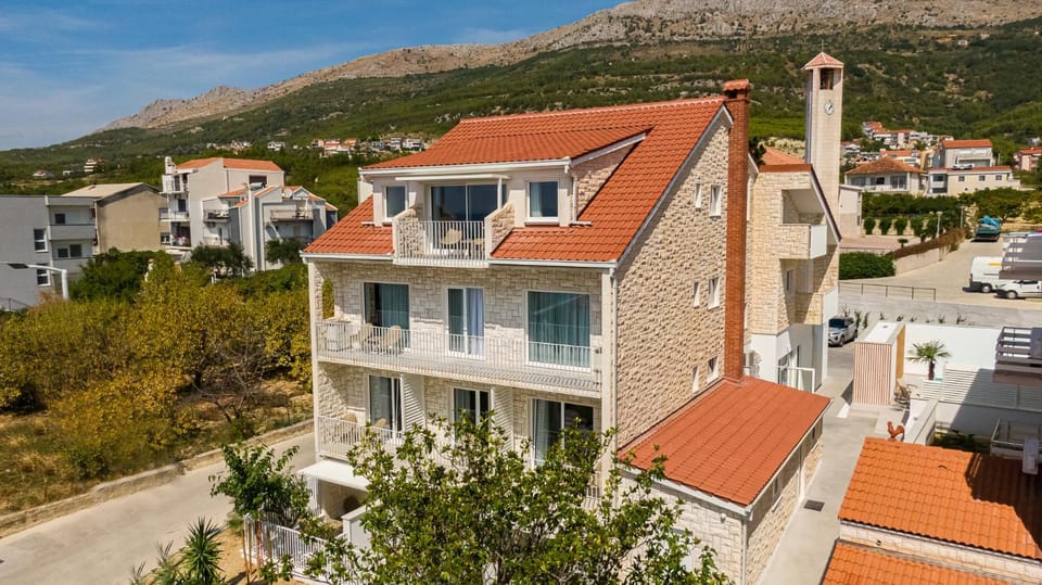 Bird's eye view, Street view