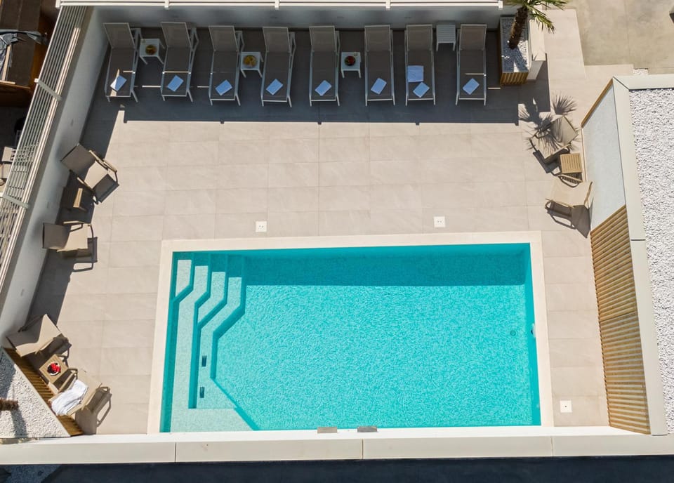 Pool view, Swimming pool