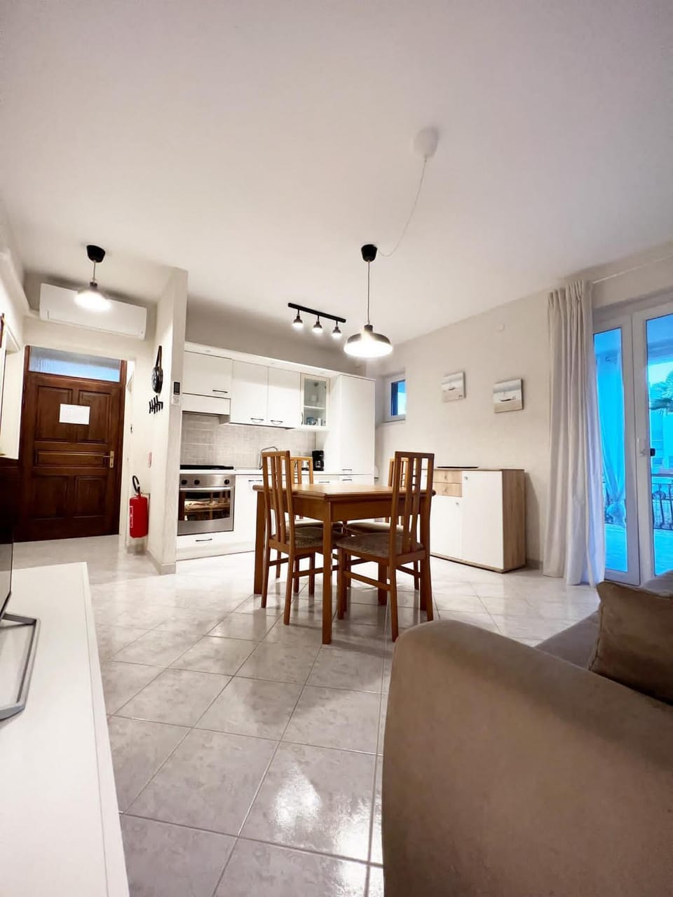 Communal lounge/ TV room, Living room