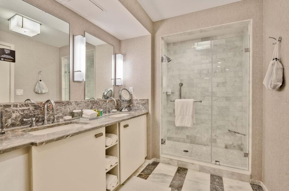 Shower, Bathroom, Bath, towels