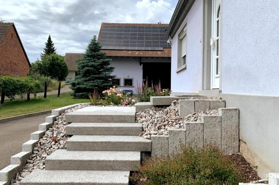 Property building, Day, Garden, Garden view