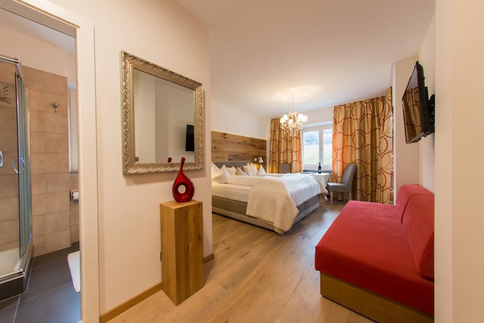 Seating area, Bedroom