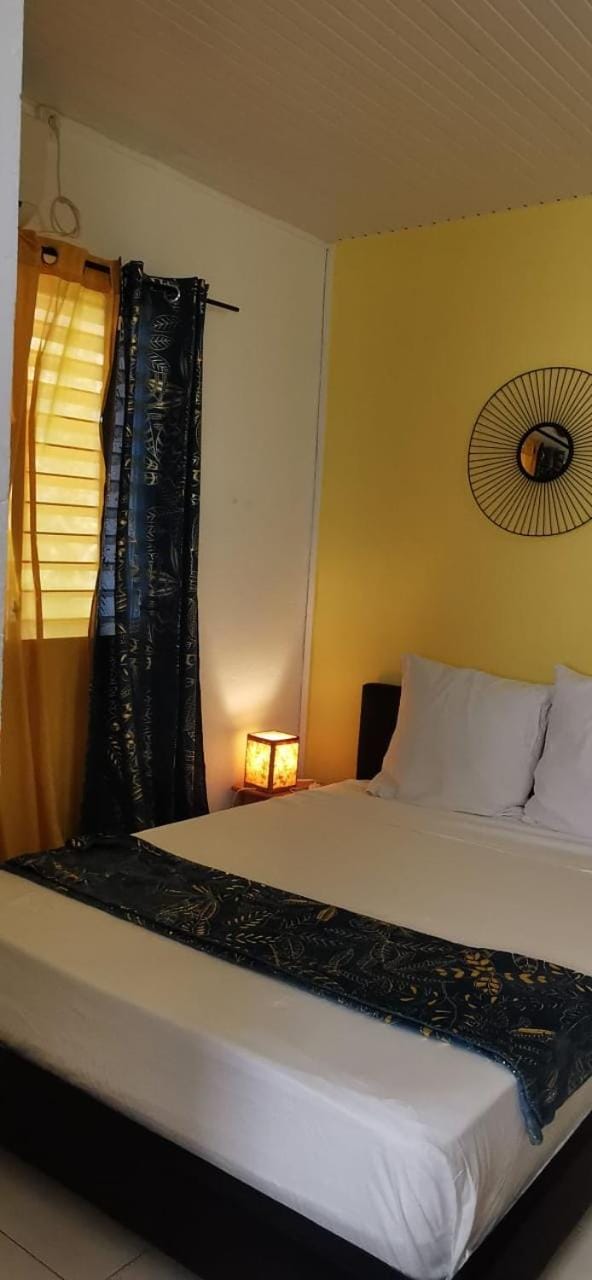 Bed, Bedroom, air conditioner