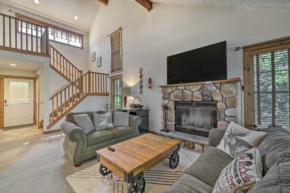 Tannersville Townhome, Near Camelback Mtn! House in Pocono Mountains