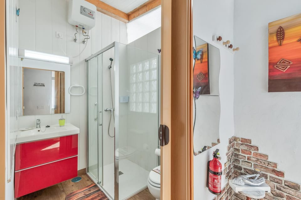 Bathroom, Living room