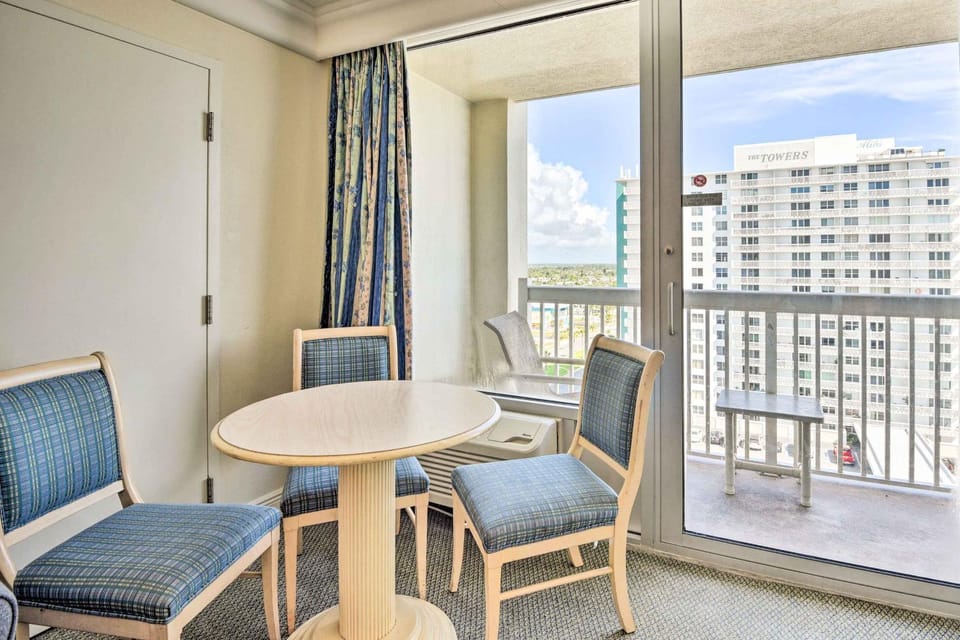 Sunny Daytona Beach Gem w/ Ocean Views! House in Holly Hill