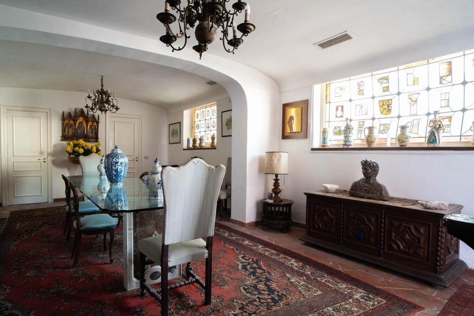 Property building, Living room