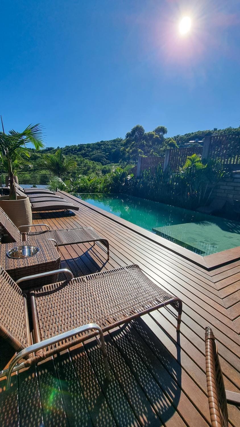 Day, Natural landscape, Mountain view, Pool view, Swimming pool, sunbed