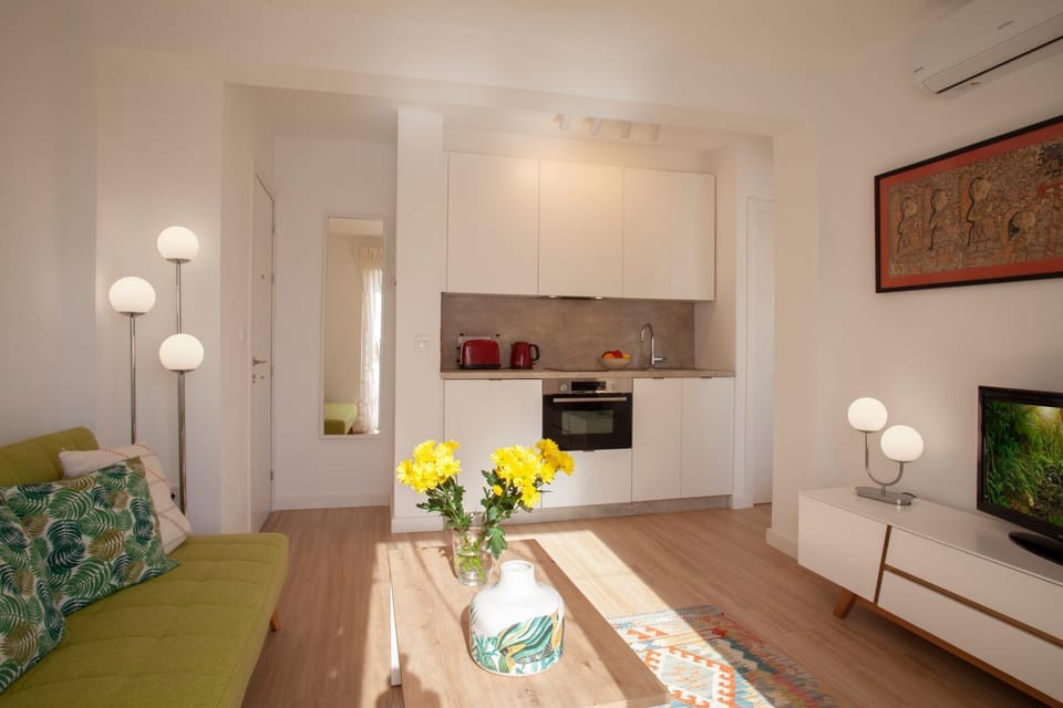 Lovely beachfront apartment in Calahonda Apartment in Sitio de Calahonda