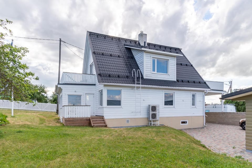 Property building, Garden