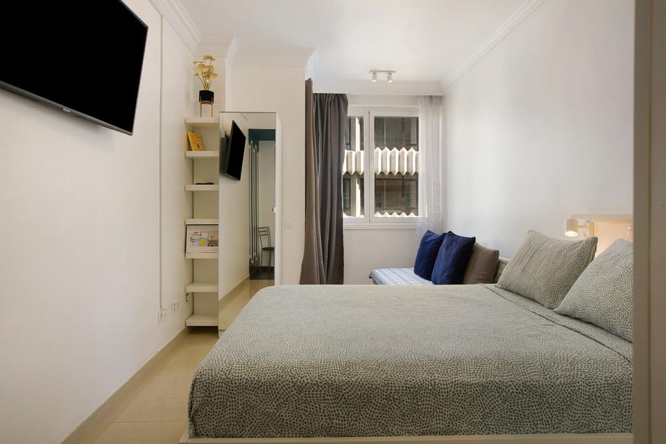 Living room, Bedroom