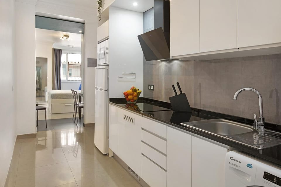 Kitchen or kitchenette, Living room
