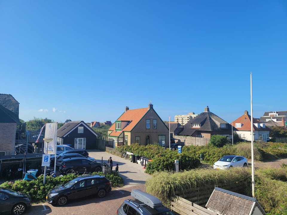 Day, Street view