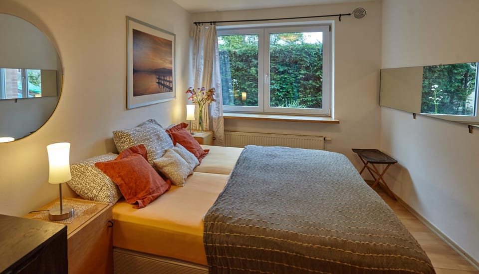 Property building, Bed, Photo of the whole room, Bedroom