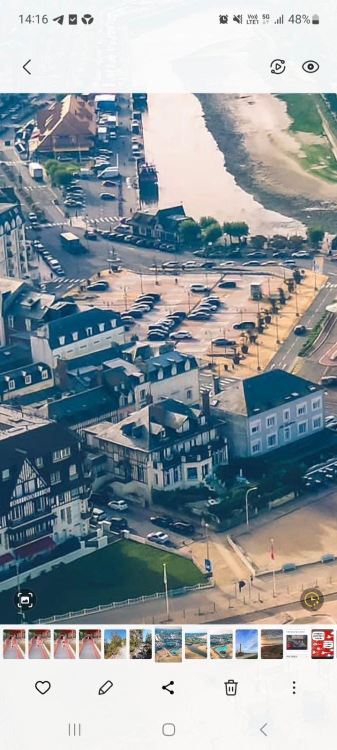 Bird's eye view, Sea view