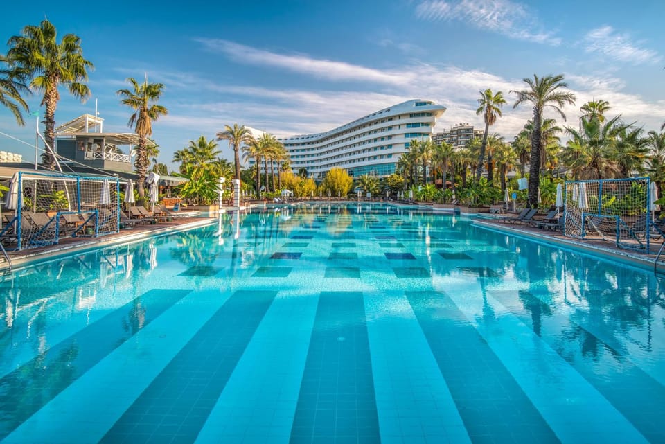 Swimming pool, Swimming pool
