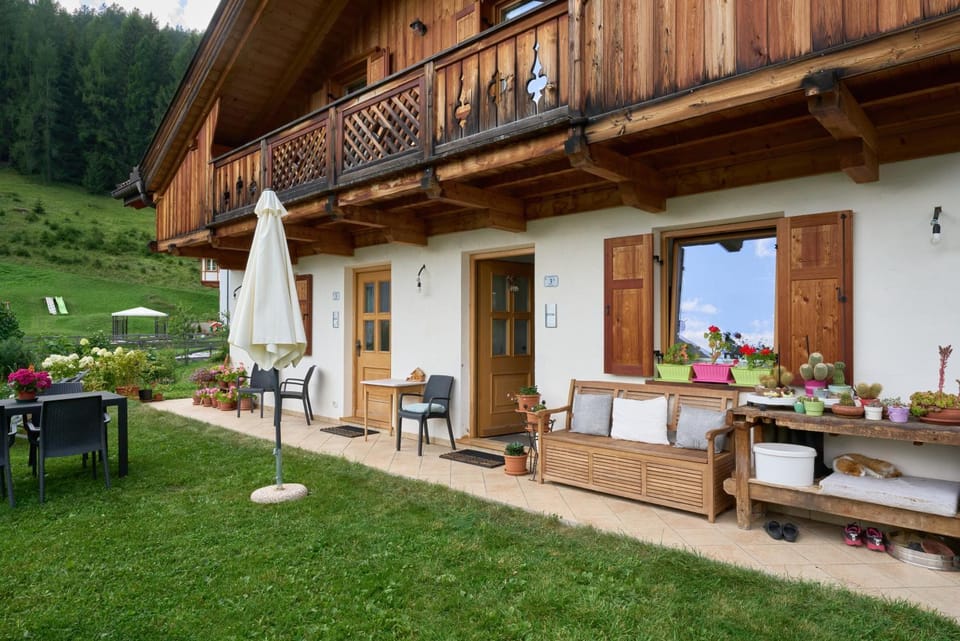 Property building, Garden, Garden view