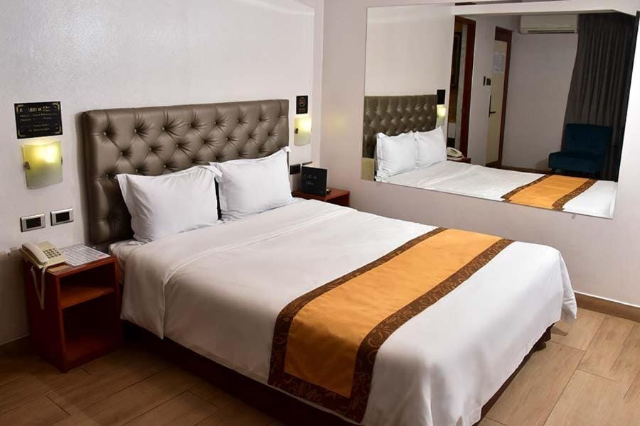 Serenzza Hotel Hotel in San Isidro