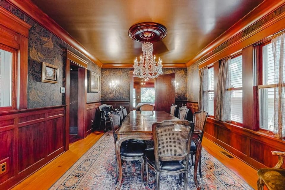 Antler River Lodge House in Guerneville