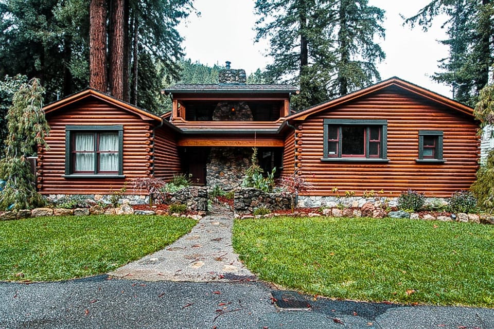 Antler River Lodge House in Guerneville