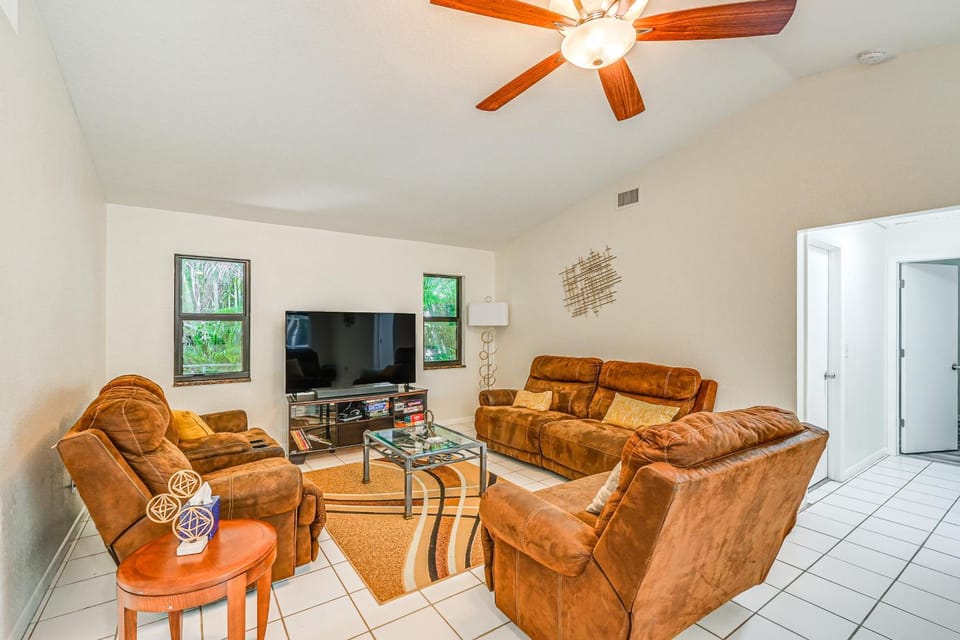 Lovely Naples Home: Backyard Oasis w/ Pool! House in Collier County