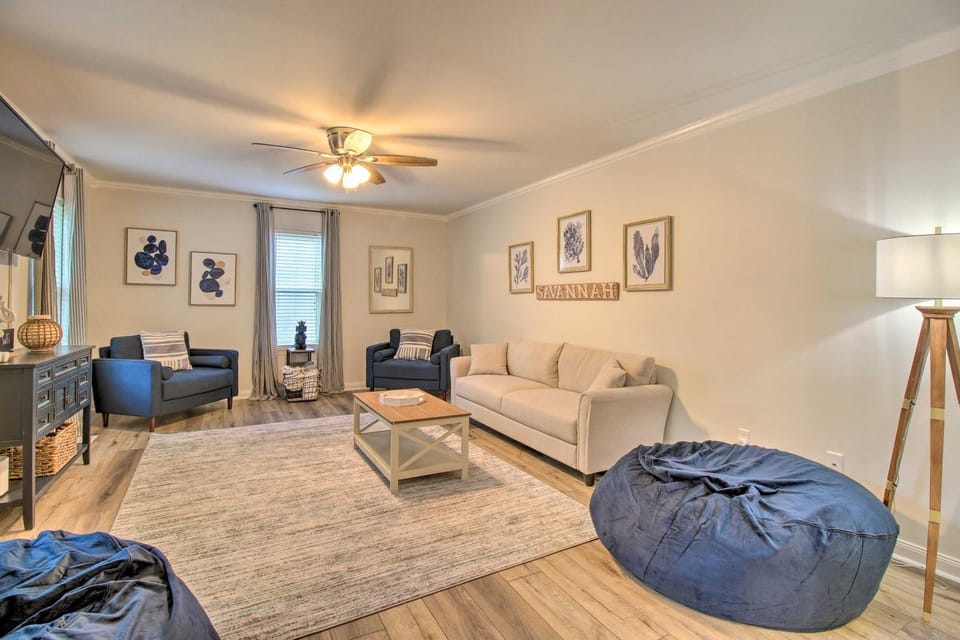 Savannah Family Home w/ Private Pool & Yard! House in Wilmington Island