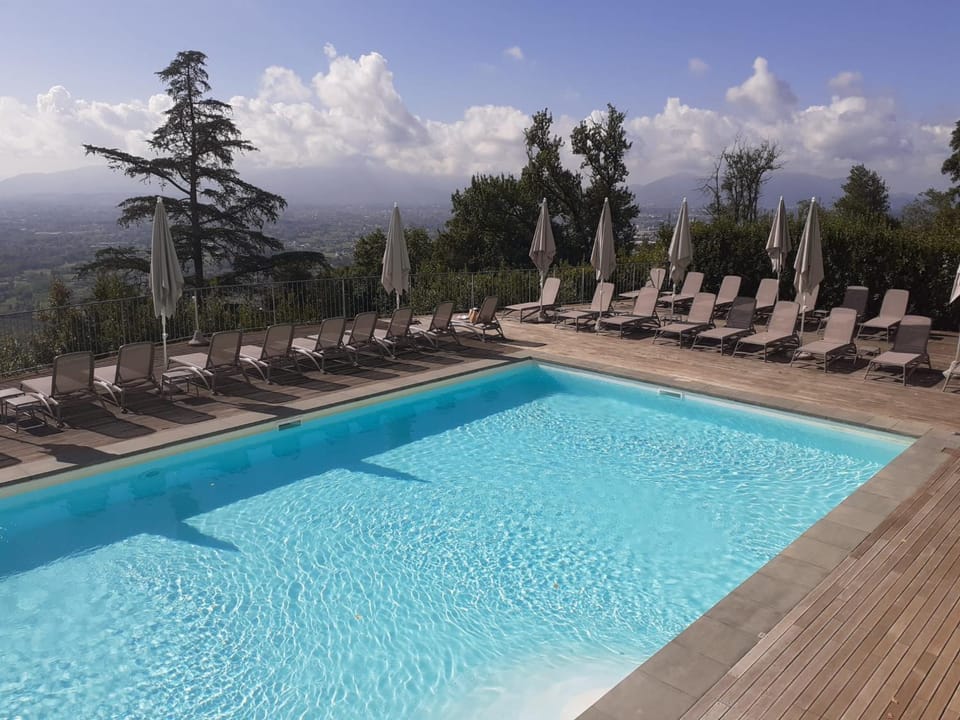 Pool view, Swimming pool