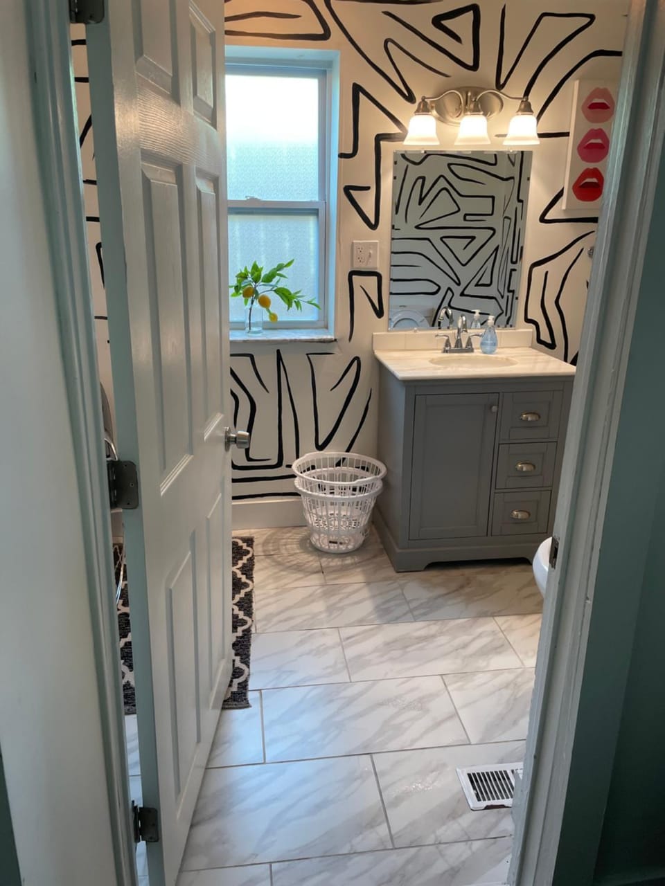 Shower, Bathroom, laundry