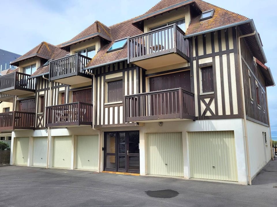Studio Cabine 4 Pers, Front de Mer, Balcon Sud, Parking Privé, Vélos Inclus, Aucun Animal Autorisé - FR-1-465-84 Cabin in Normandy