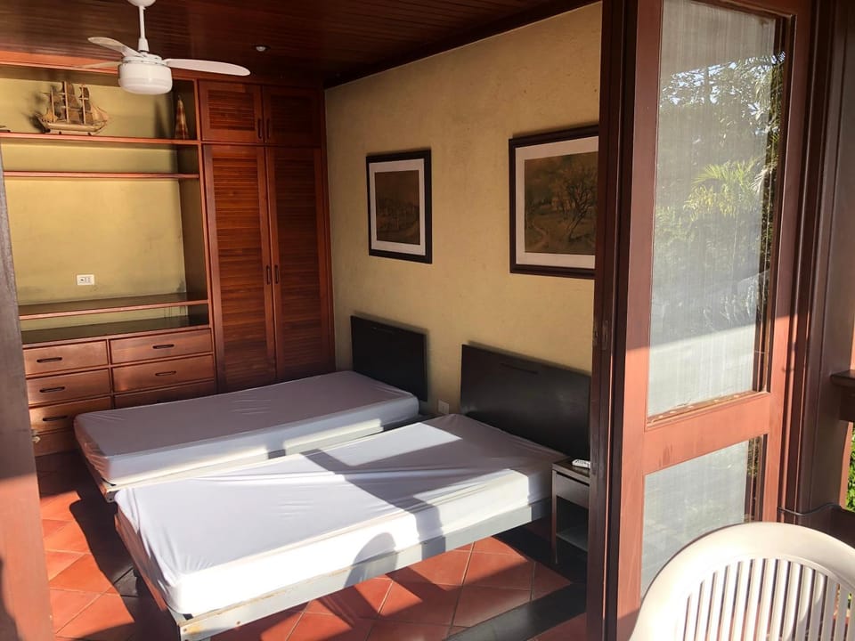 Mansão na costa com vista para o mar House in State of São Paulo