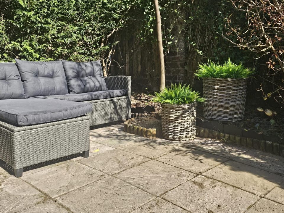 Garden, Seating area