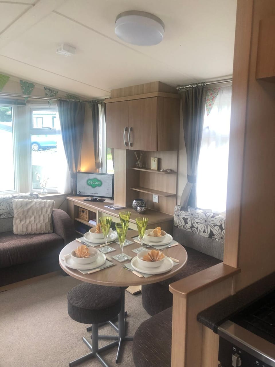 Living room, Dining area