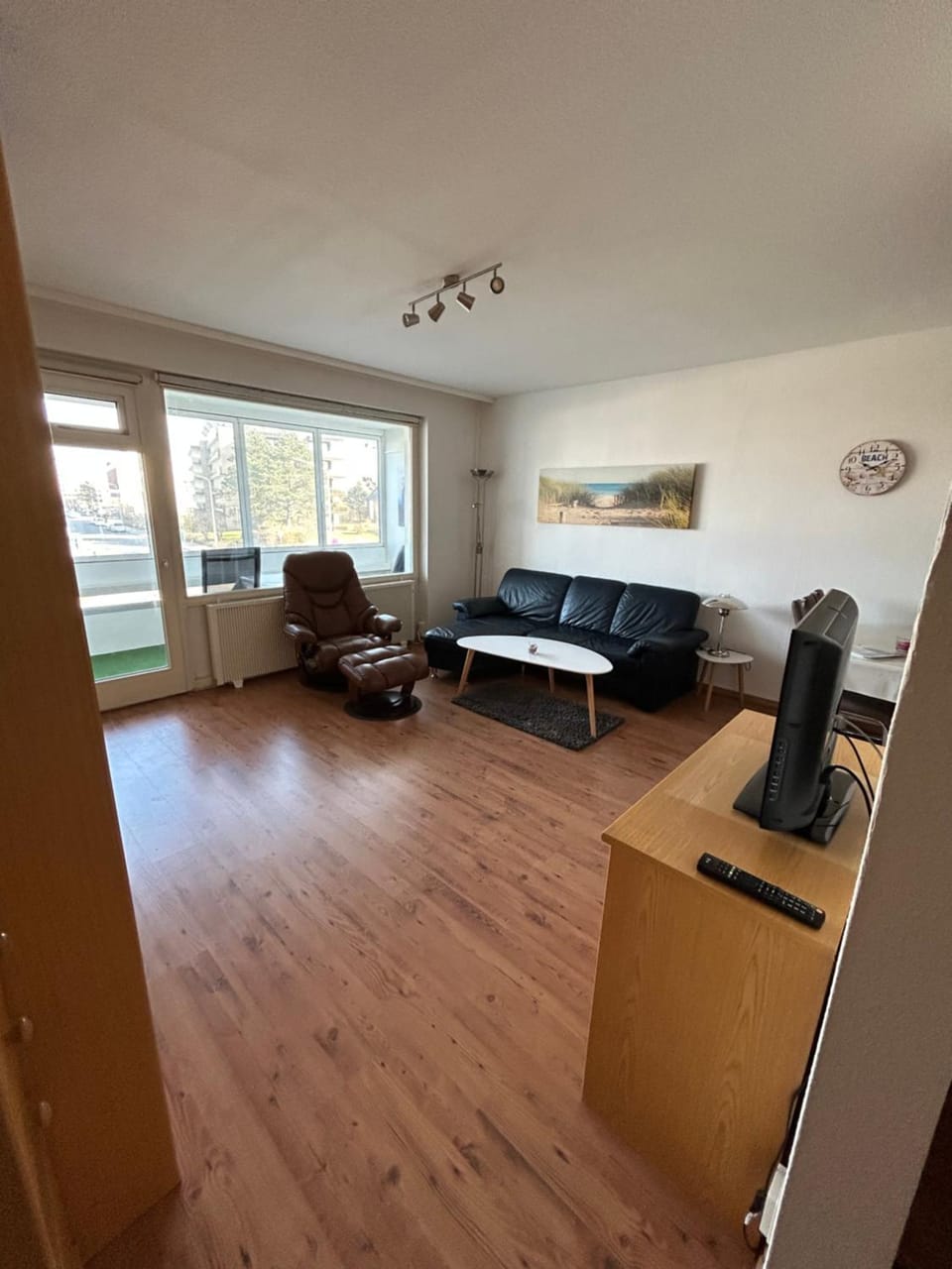 TV and multimedia, Living room, Photo of the whole room, Seating area