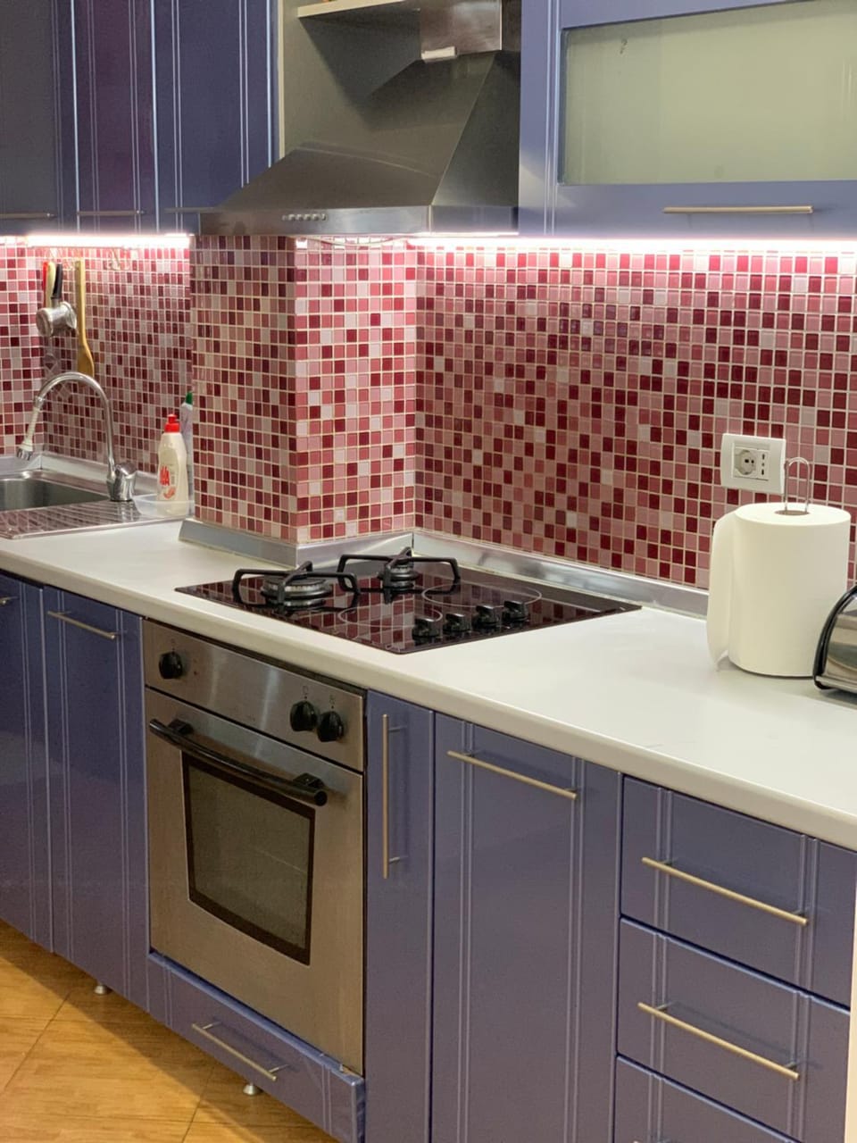 Kitchen or kitchenette, pet friendly, stove
