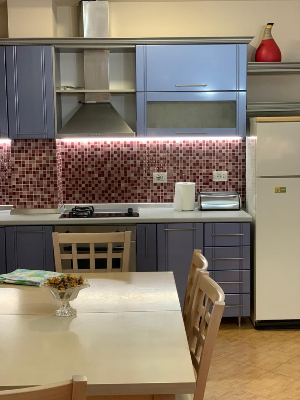 Kitchen or kitchenette, Dining area, pet friendly, stove