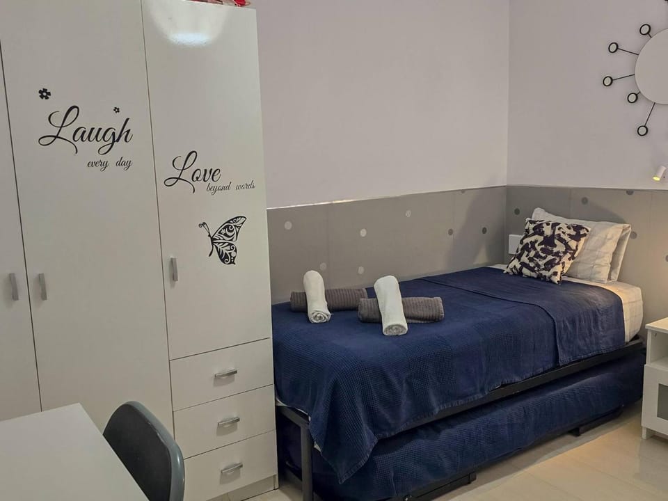 Bed, Bedroom