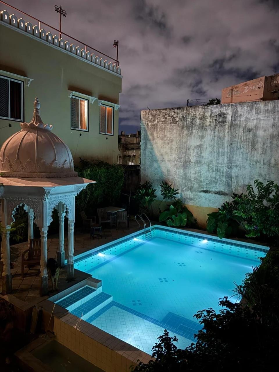 Swimming pool