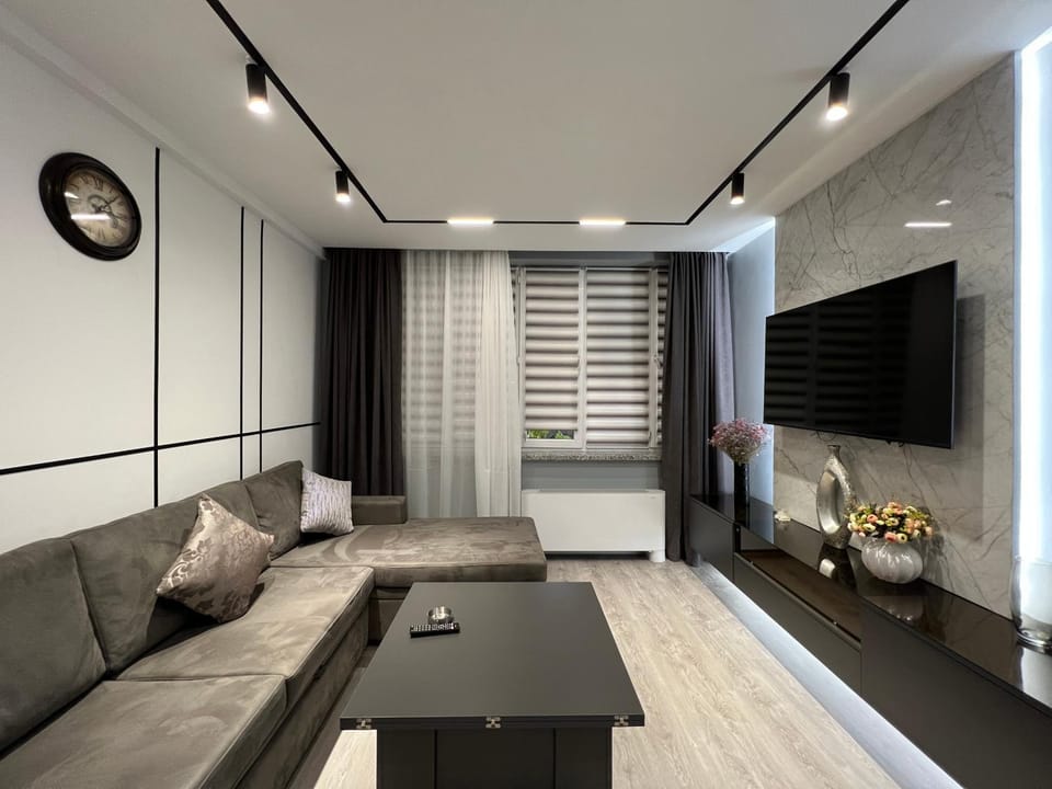 Pushkin street, 2 bedrooms Stylish, Beautiful apartment PU580 Apartment in Yerevan